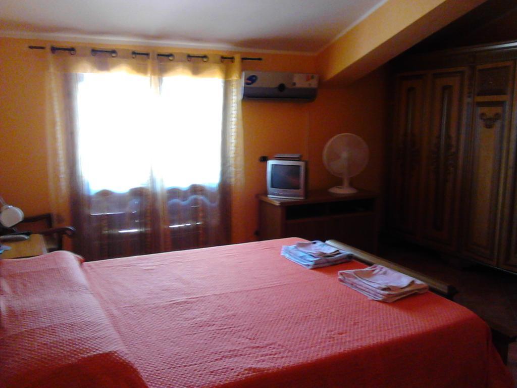 Villa Nina Трекастаньи Номер фото